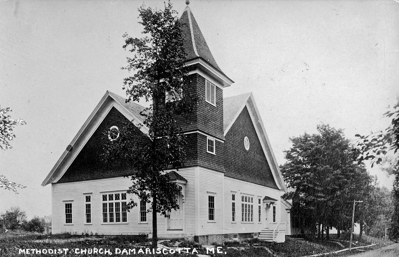A postcard of the Methodist Church in Damariscotta. The church, which is located at the intersection of Church and Hodgdon streets, was rebuilt in 1913. (Photo courtesy Calvin Dodge collection)